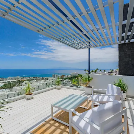 The Eagles Luxury Overlooking Siam Park Sleeps 14 *
