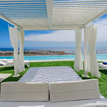 The Eagles Luxury Overlooking Siam Park Sleeps 14 Willa *