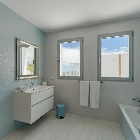 The Eagles Luxury Overlooking Siam Park Sleeps 14 Villa Costa Adeje (Tenerife)