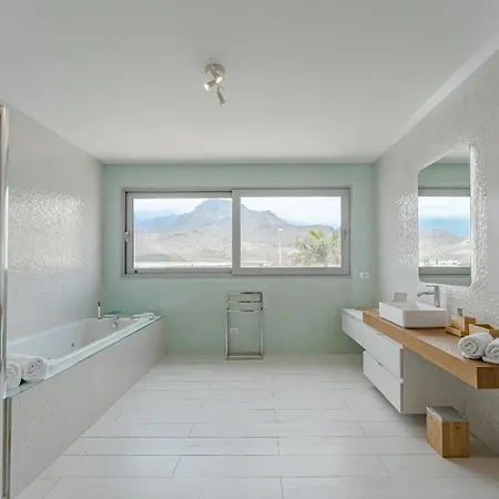 The Eagles Luxury Overlooking Siam Park Sleeps 14 Costa Adeje (Tenerife)