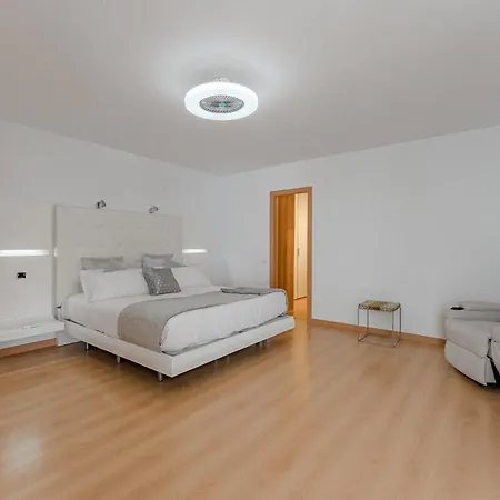 Willa The Eagles Luxury Overlooking Siam Park Sleeps 14 Costa Adeje (Tenerife)